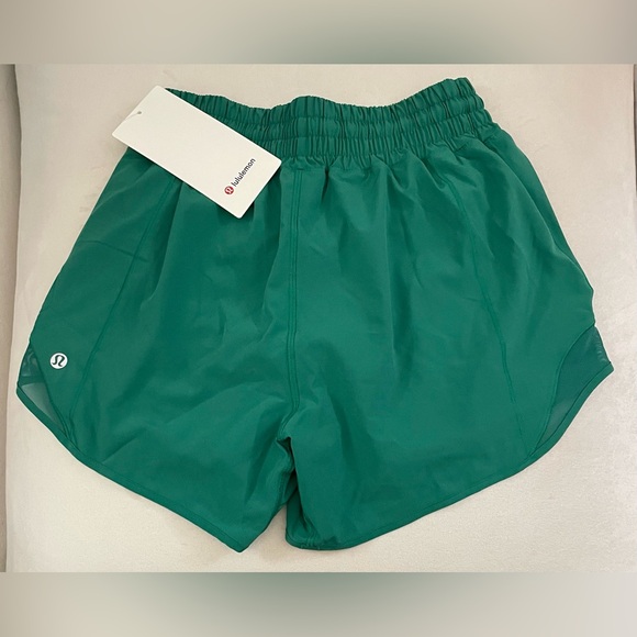 Lululemon NWT Hotty Hot High Rise 4” Lined Cascadia Green Size 4 - Picture 9 of 11